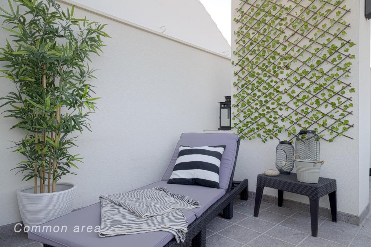 Caleta Homes - Ancha Del Carmen มาลากา ภายนอก รูปภาพ